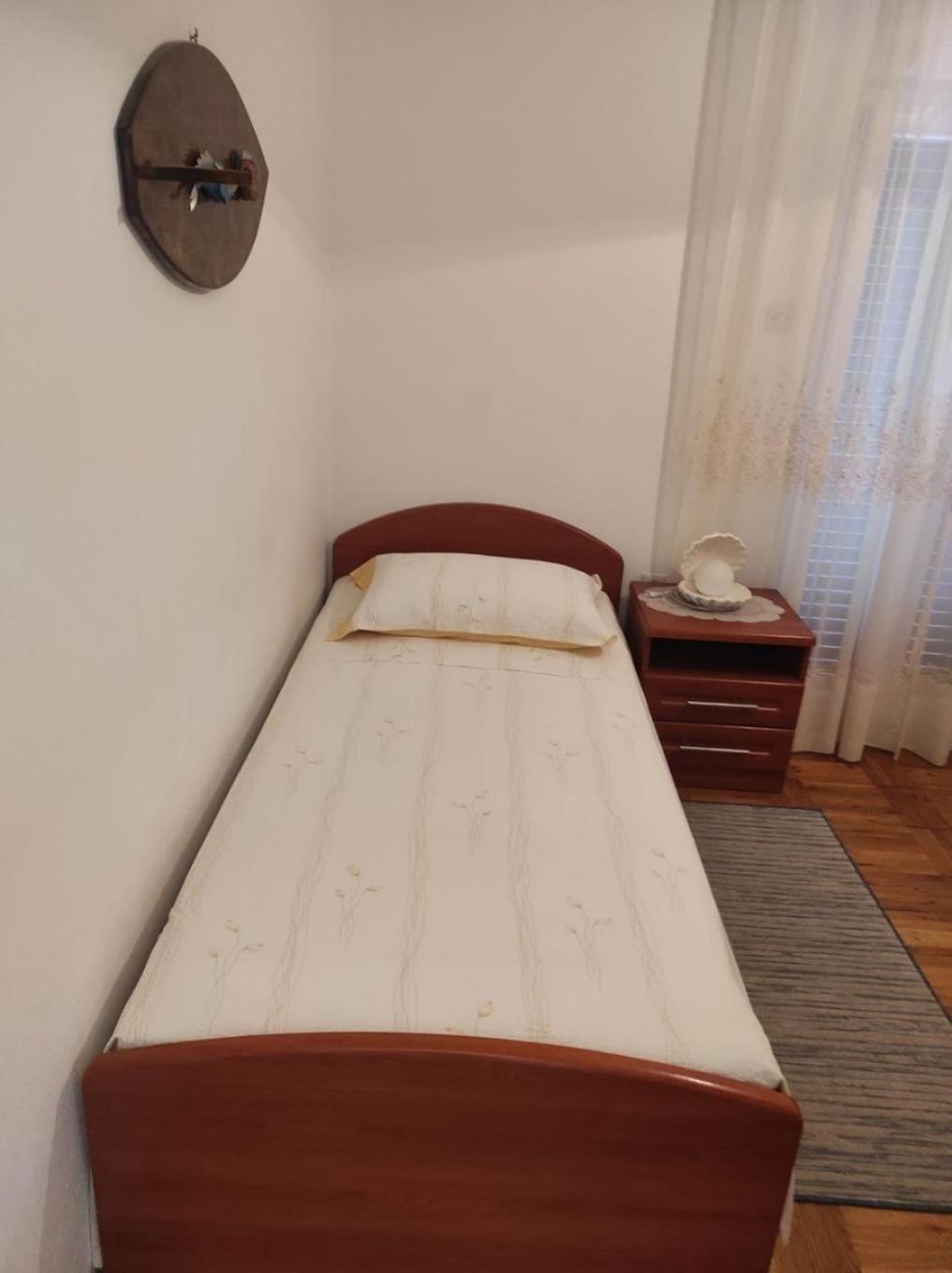 Apartment Tenara Вис Екстериор снимка