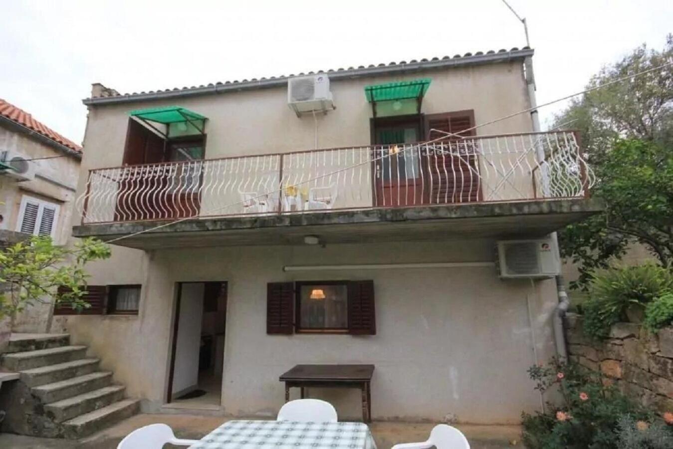 Apartment Tenara Вис Екстериор снимка